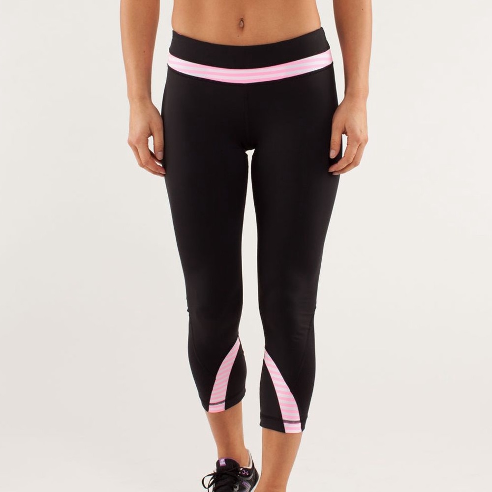 Lululemon Run:‎ Inspire Crop II Black Pink Stripe Size 6